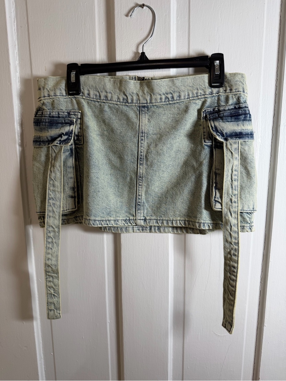 PrettyLittleThing Acid Wash Cargo Denim Y2K Streetwear Mini Skirt